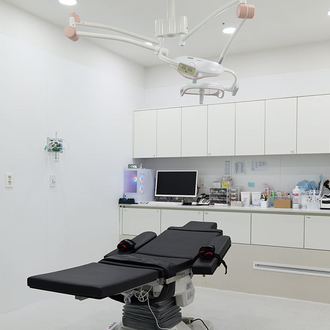Real photos of the clinic environment at MARQ Plastic Surgery