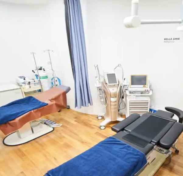 The Atmosphere at BELLE AMIE RENOVO’s Dermatology Clinic in Hongdae
