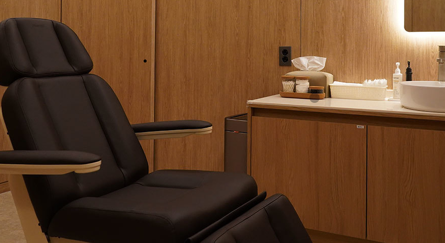 South Korean NANA Plastic Surgery Consultation Room