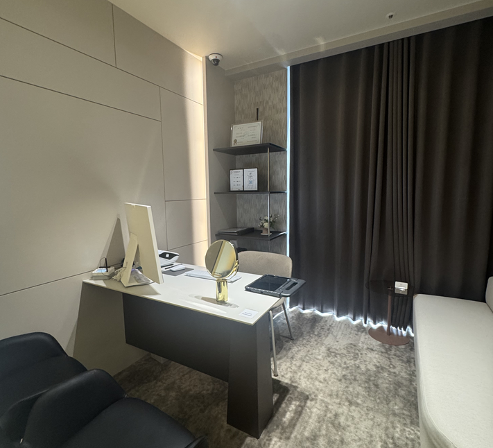 Consultation room of the director of ELVIA Dermatology