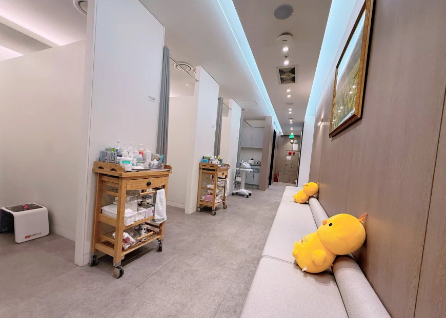 Jiwoo皮膚科的雷射祛斑治療項目