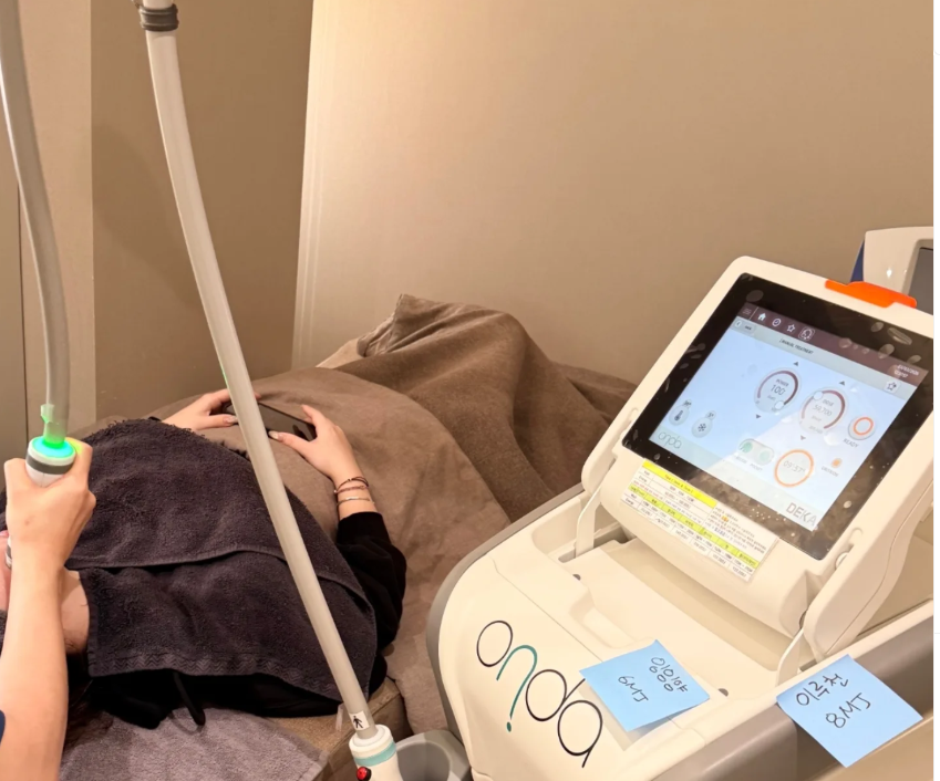 Pico laser equipment at Peche Dermatology