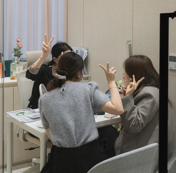 釜山弗洛麗雅皮膚科面诊