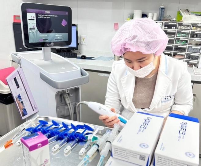 2026韓國熱瑪吉皮膚科推薦|美lab、ELEV、JD等10家熱門皮膚科完整評比,價格優勢一次看插图3 熱瑪吉治療圖