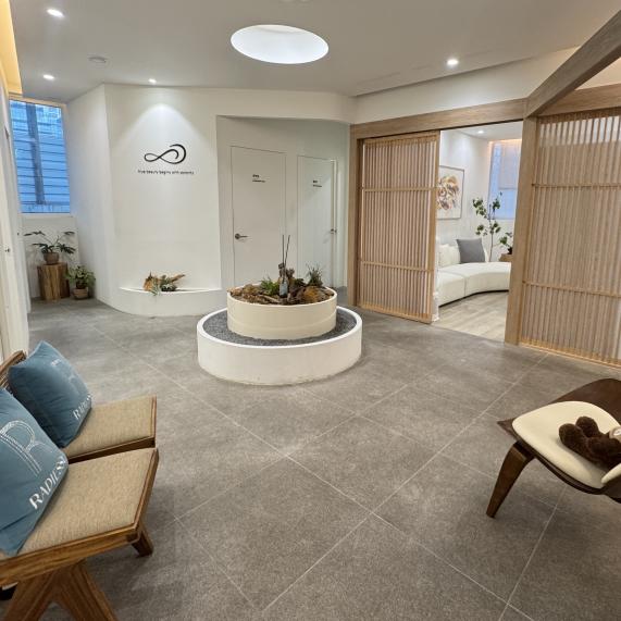 The spatial environment and waiting area at Serene Dermatology