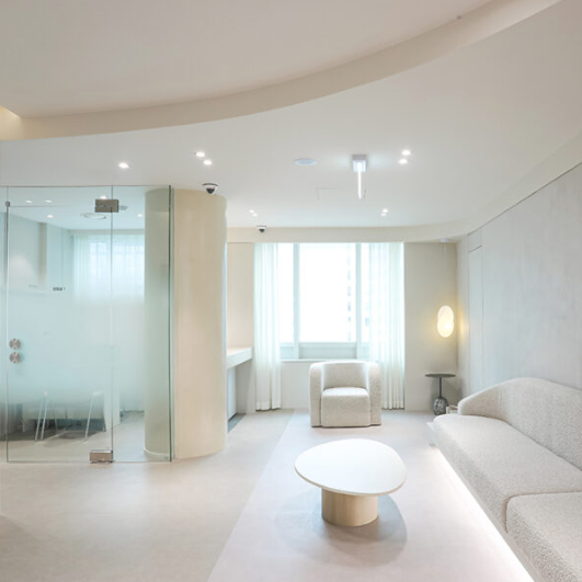 麗兒麗整形外科