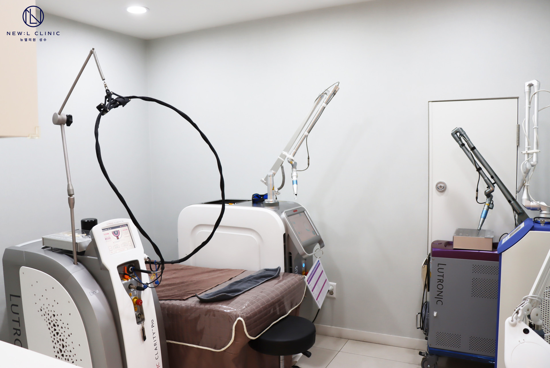 【Newlline】The treatment rooms of Newlline Dermatology