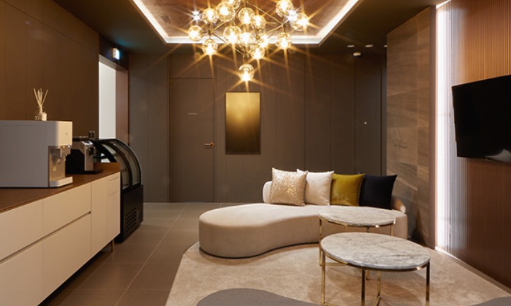 Keadaan dalaman klinik kulit DeFoster