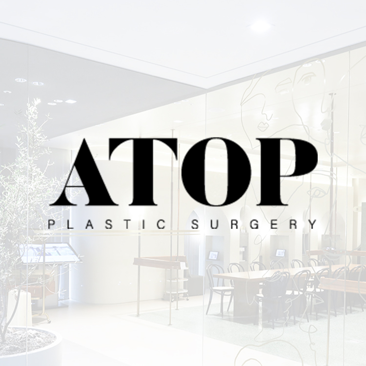 彼女を愛す ATOP形成外科（皮膚科）