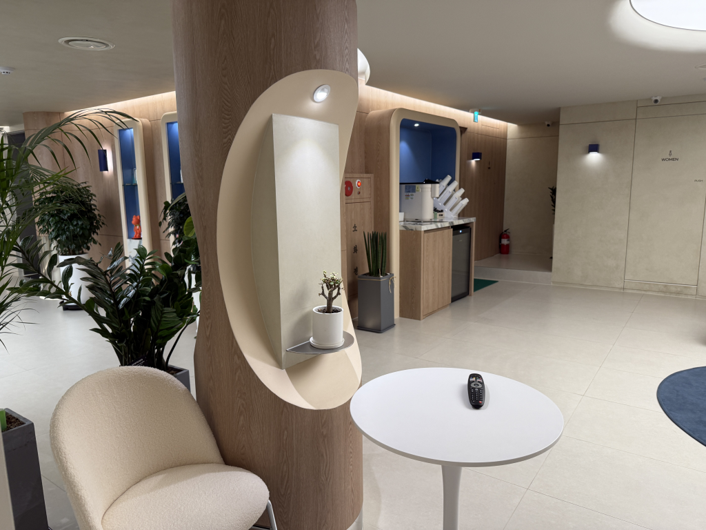 什么是韩国的“红色标志皮肤科”？一次性弄清楚“Dermatology”与“Clinic”的区别｜去韩国做医美手术时选择医院的指南插图