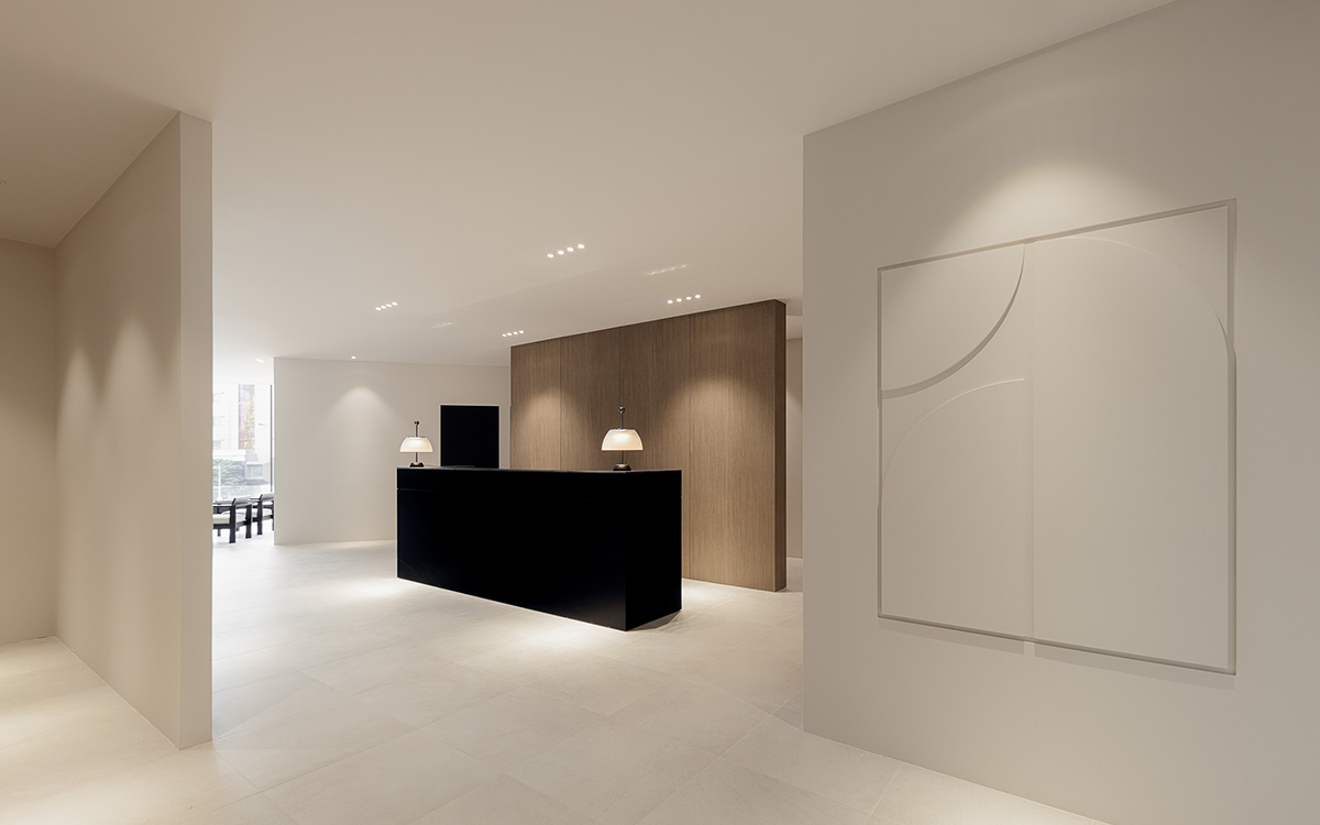 面診了首爾江南3家抗衰醫院,我最終選擇了清潭 Antian,因為王素金院長實在太專業了!缩略图 Antian Clinic 医院前台接待