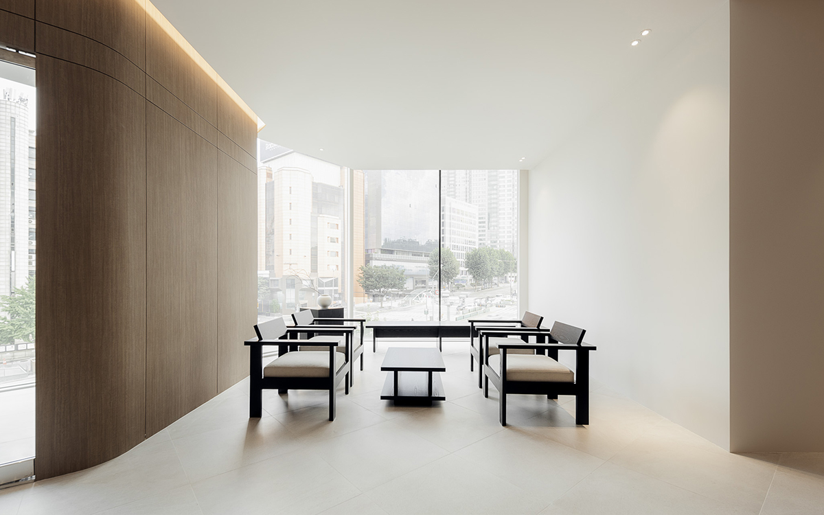 面診了首爾江南3家抗衰醫院,我最終選擇了清潭 Antian,因為王素金院長實在太專業了!插图2 清潭 Antian 醫院診療室