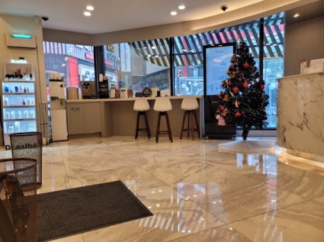 釜山바로그의원西面店一樓大廳接待台