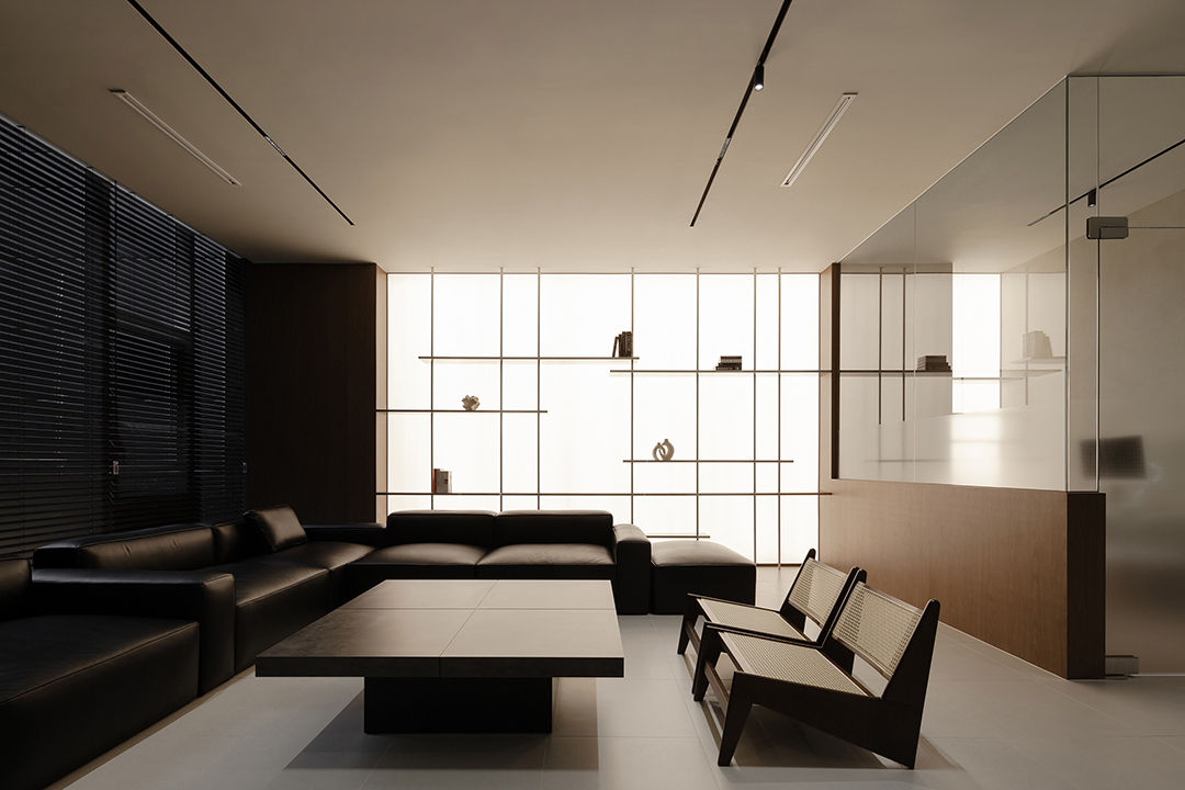 釜山去哪做抗衰?BASE 皮膚科真實體驗:海雲台 Ulthera Prime + 熱瑪吉一站搞定插图2 BASE皮膚科等候區 — 私密舒適的候診空間