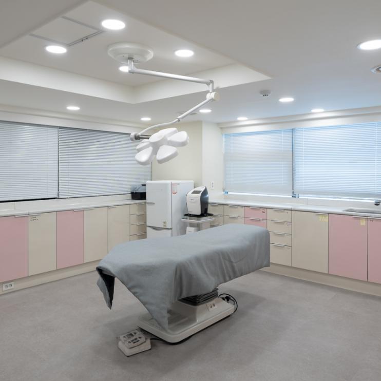 清潭itsme皮膚科の治療室および看護エリア