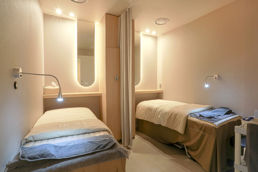 清潭Dear皮膚科:Deasign定制美學,三大院長親診熱瑪吉・超聲刀・水光針,中韓同價插图4 清潭Dear皮膚科治療室環境