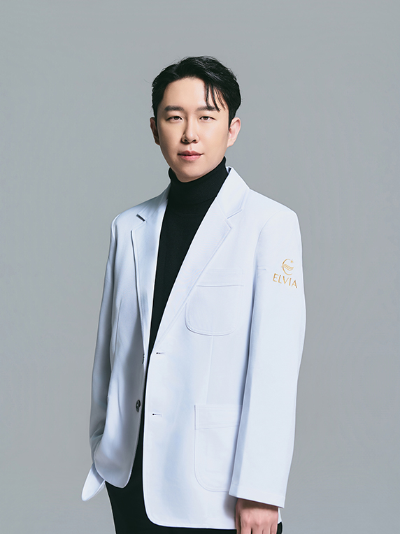 Elvia皮膚科 崔元院長