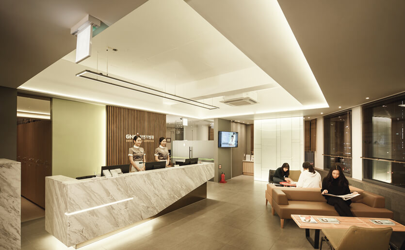 ห้องเจรจาเรื่องการทำศัลยกรรม ชั้น 2 ของโรงพยาบาล GNG