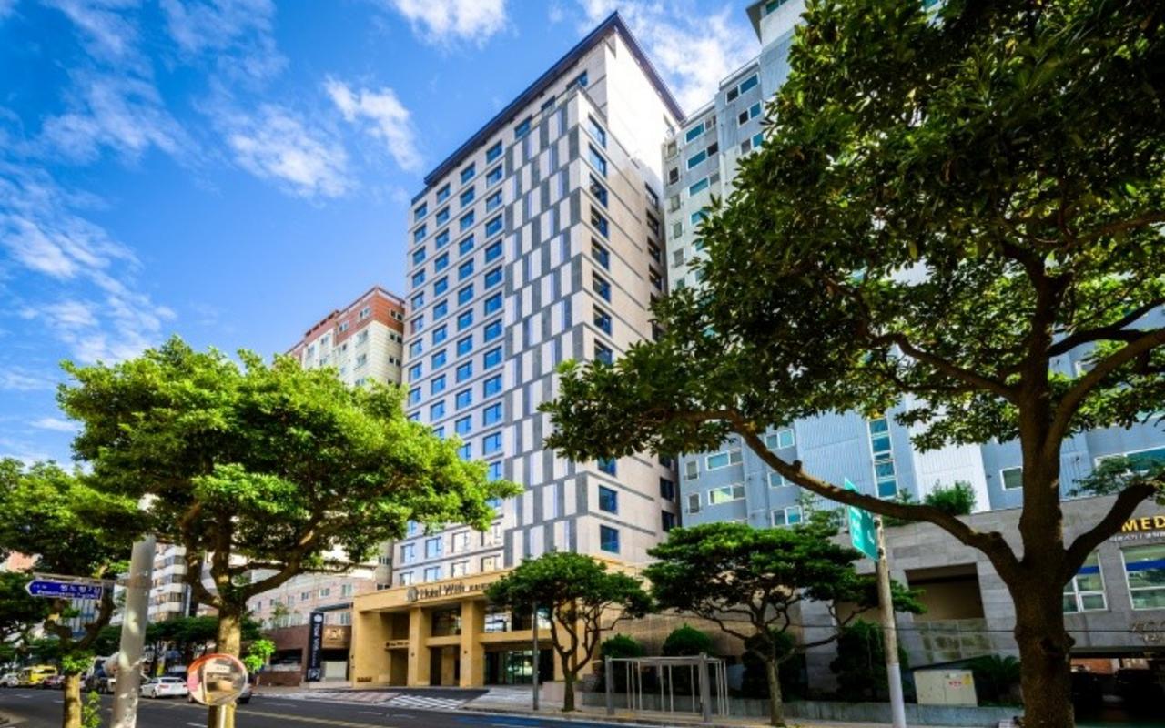 濟州島皮膚科的隱藏版寶藏？我在WITH皮膚科做了麗珠蘭後，決定把崔院長藏私心底缩略图