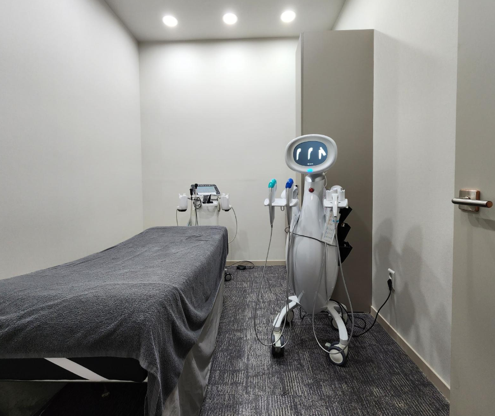 Popular dermatology clinics in Korea | Before going to Korea for anti-aging treatments, I thought they were all more or less the same – until I visited Sirate SECRET Dermatology.插图1 Korea Cerruti Dermatology Treatment Area