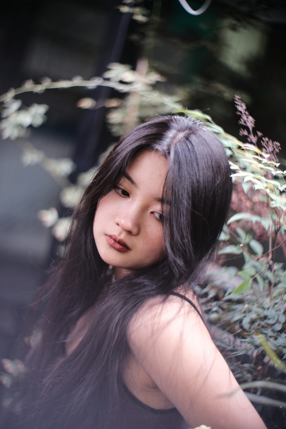 韓國醫美哪些項目值得做:去之前先看清楚這幾個插图1 清新亞洲女生,戶外自然光,柔美氣質