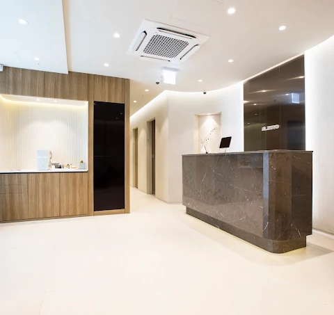 Which is better, Busan Renovo Dermatology or Seoul Renovo Dermatology? Ma Ji said that she had treatment at both places in Seoul and Busan, and the results were no different.缩略图